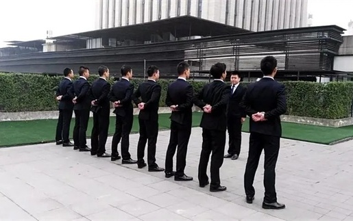 阳江揭秘：如何选择靠谱的收债公司？老司机给你支招